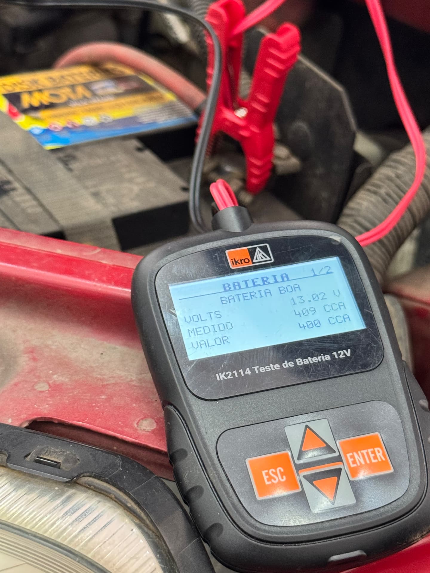 Teste de bateria automotiva na Oficina do Grande